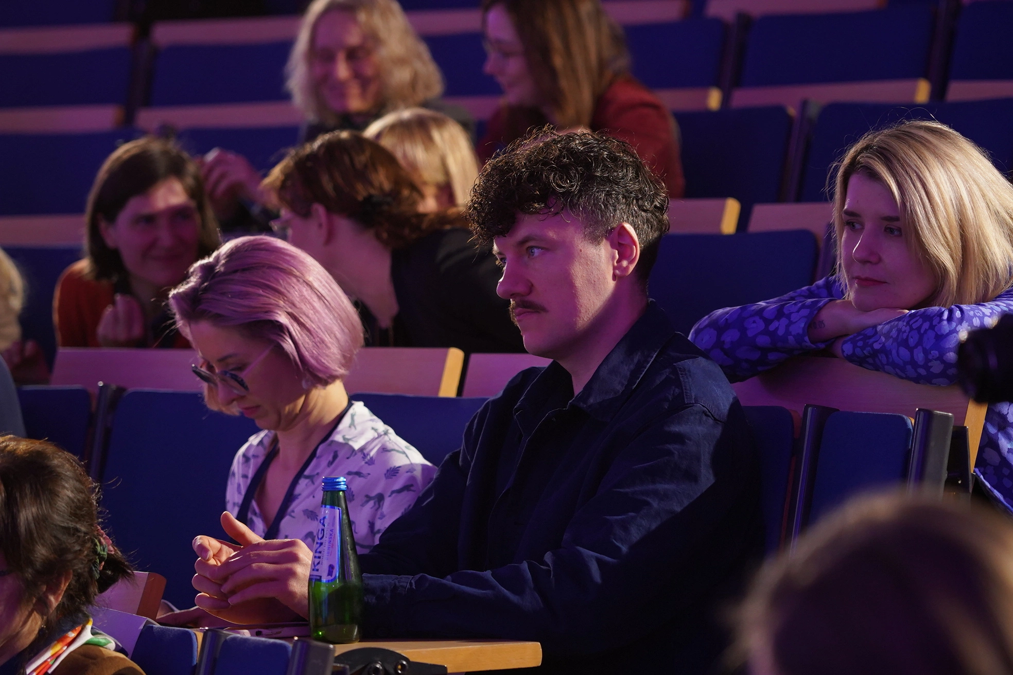 Inauguracja projektu Nauka Sprawdza realizowanego przez CWID UW ze środków MNiSW; 3.12.2025. Na zdjęciu ambasadorzy projektu: prof. dr hab. inż. Katarzyna Siuzdak (Science Mission) i Konrad Skotnicki (Doktor z Tik Toka).